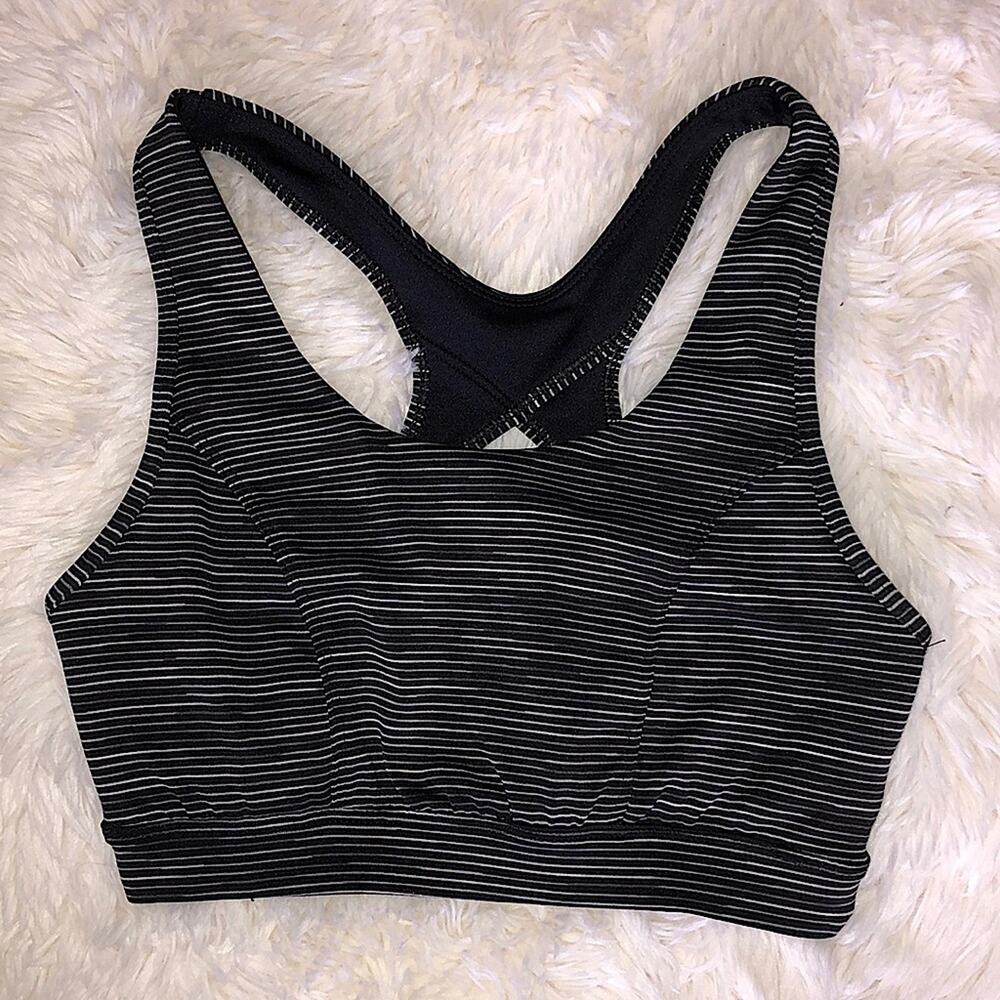 Sports Bra Criss Cross Peekaboo Back Racerback Yoga Full Coverage Support SMALL